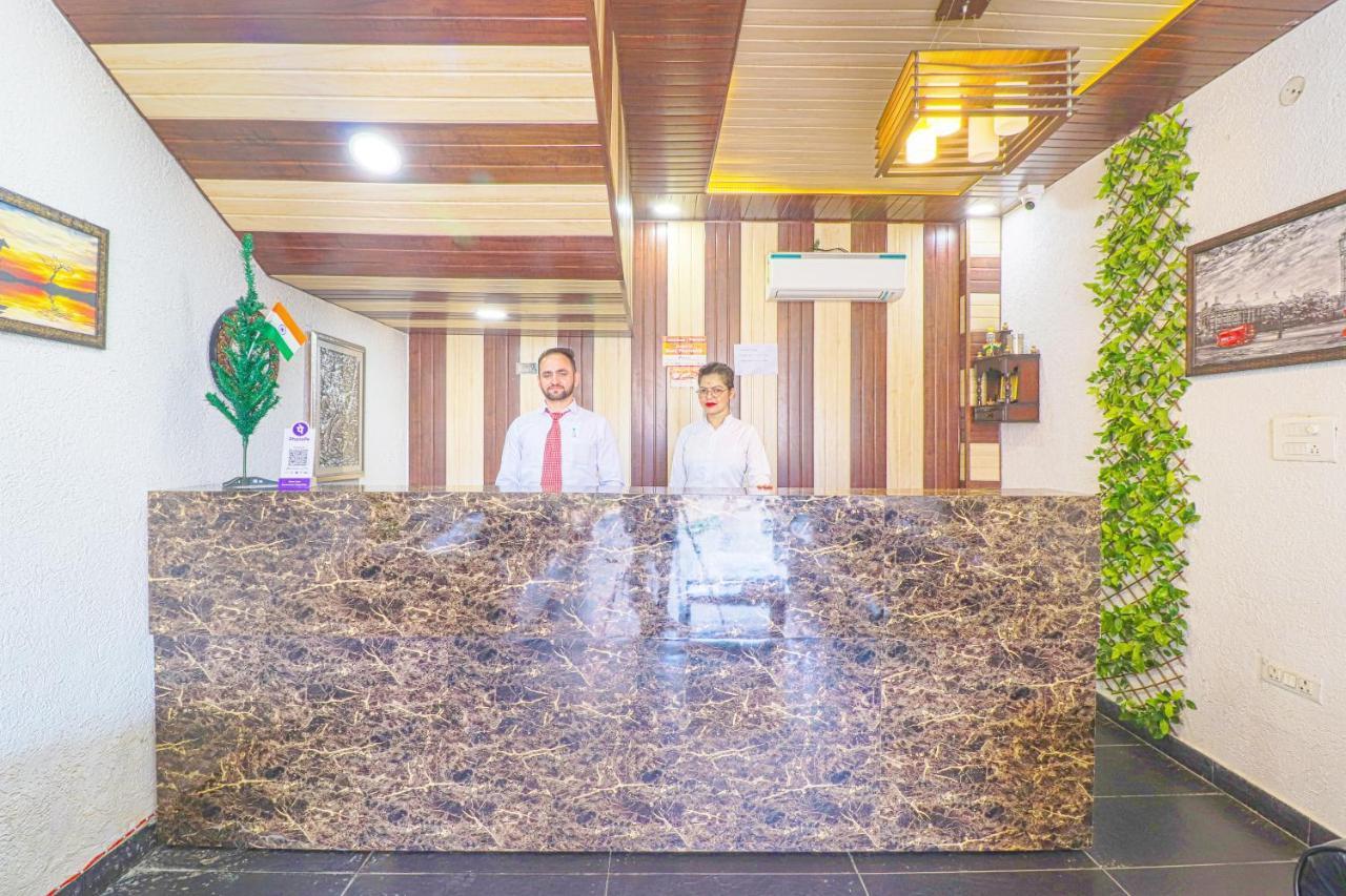 The Glory Hotel Dehradun Buitenkant foto