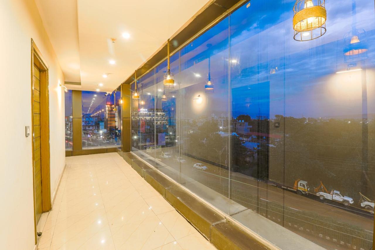 The Glory Hotel Dehradun Buitenkant foto