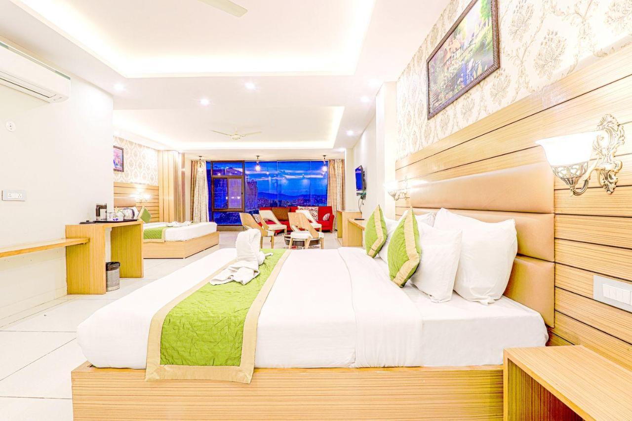 The Glory Hotel Dehradun Buitenkant foto
